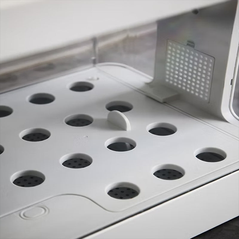 Hydroponic system planting holes